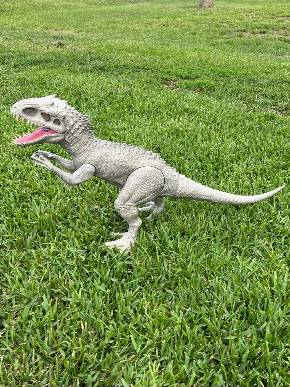 Jurassic World Camp Cretaceous Super Colossal Indominus Rex Action Figure 38”